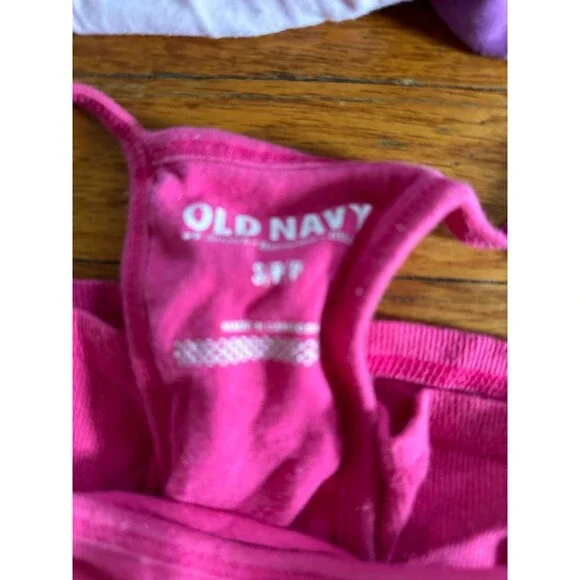 Women’s size Small & Medium tank top lot - Picture 7 of 9